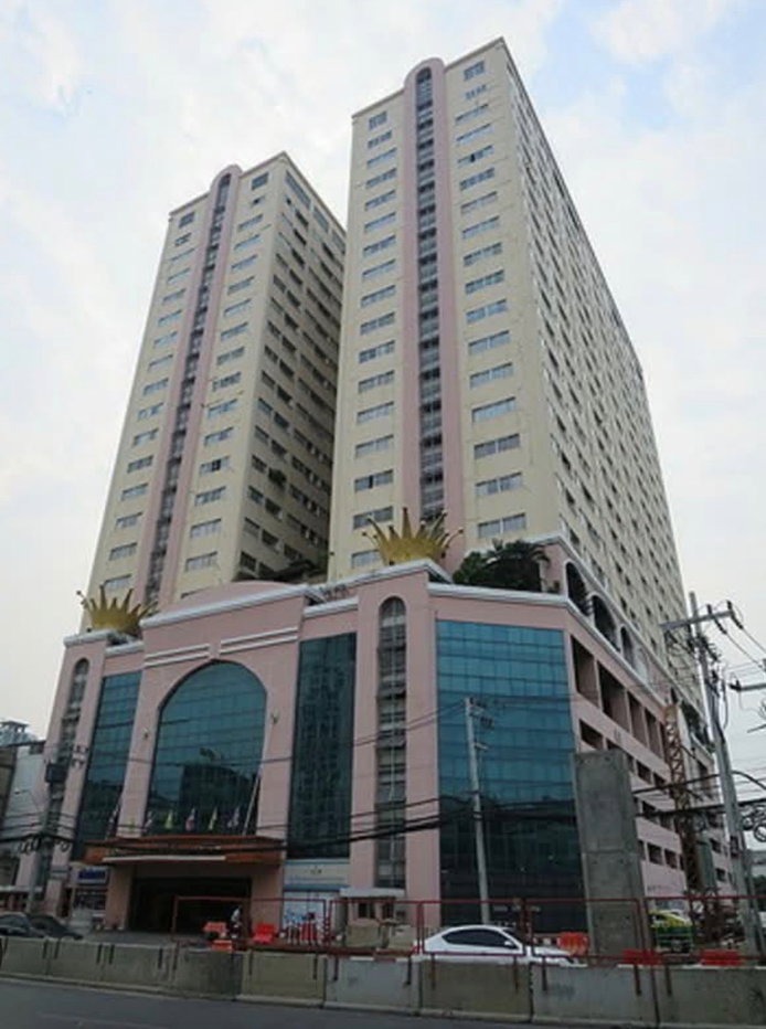 picture One bedroom apt. on 15th floor at Commonwealth - 7/10