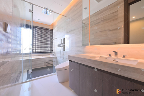 สะดวกสบายกับไลฟ์สไตล์สุด Luxury Q1 Sukhumvit ใกล้ BTS สถานีนานา