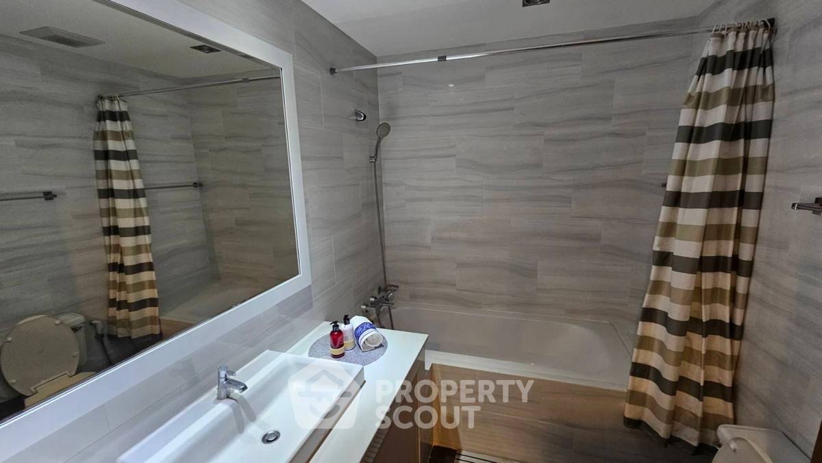 รูป คอนโด 2 ห้องนอน ชั้นสูง 136 ตร.ม. บ้านสวนเพชร ใกล้ BTS พร้อมพงษ์ 200 ม. (ID 1177613) - รูปที่ 26/28