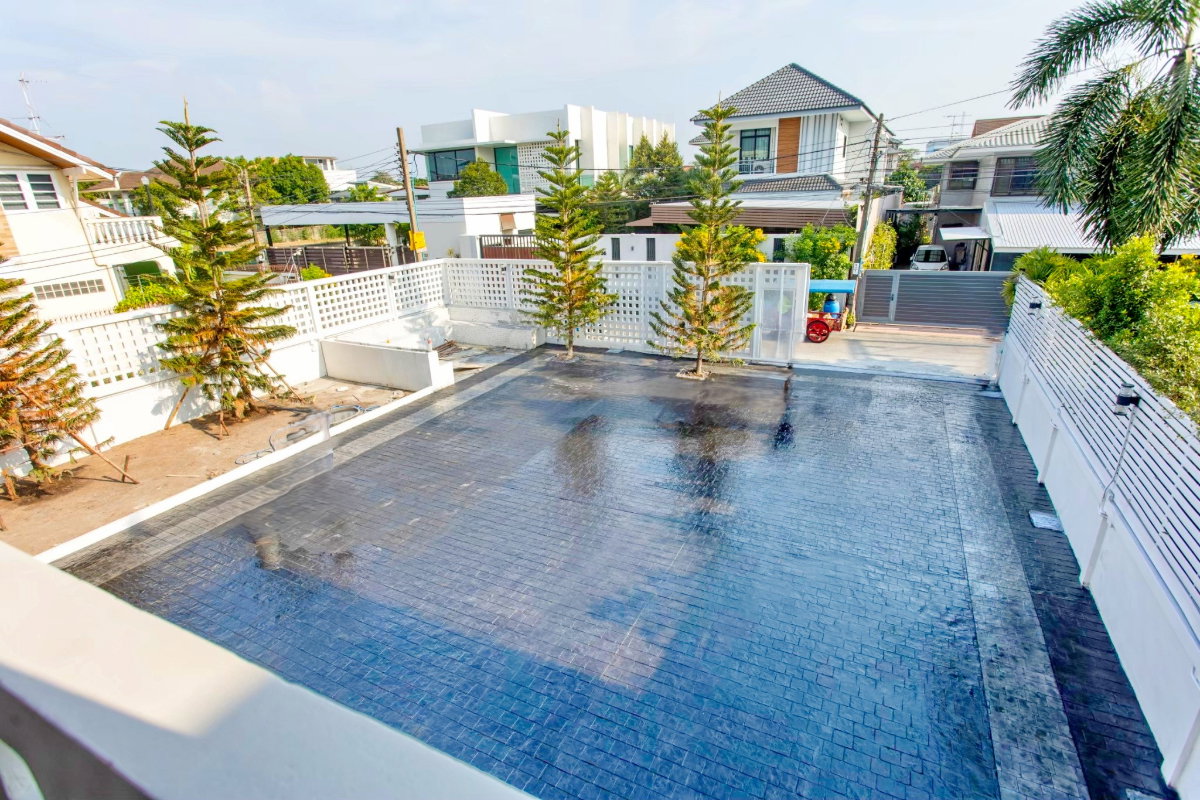picture CB066, House for sale in Lat Phrao, 8-10 car parking, near MRT Mahadthai station. - 2/10