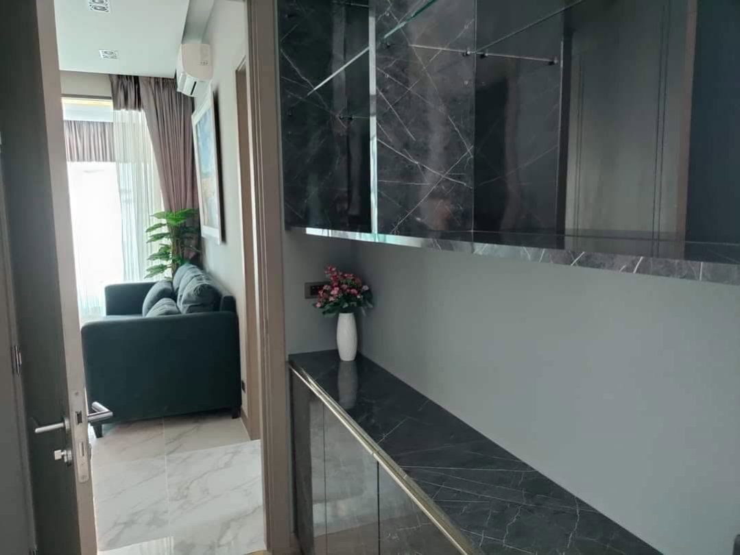 picture Luxury 4 Bed Pool Villa Pattaya - Prime Location close to Motorway - 12/26