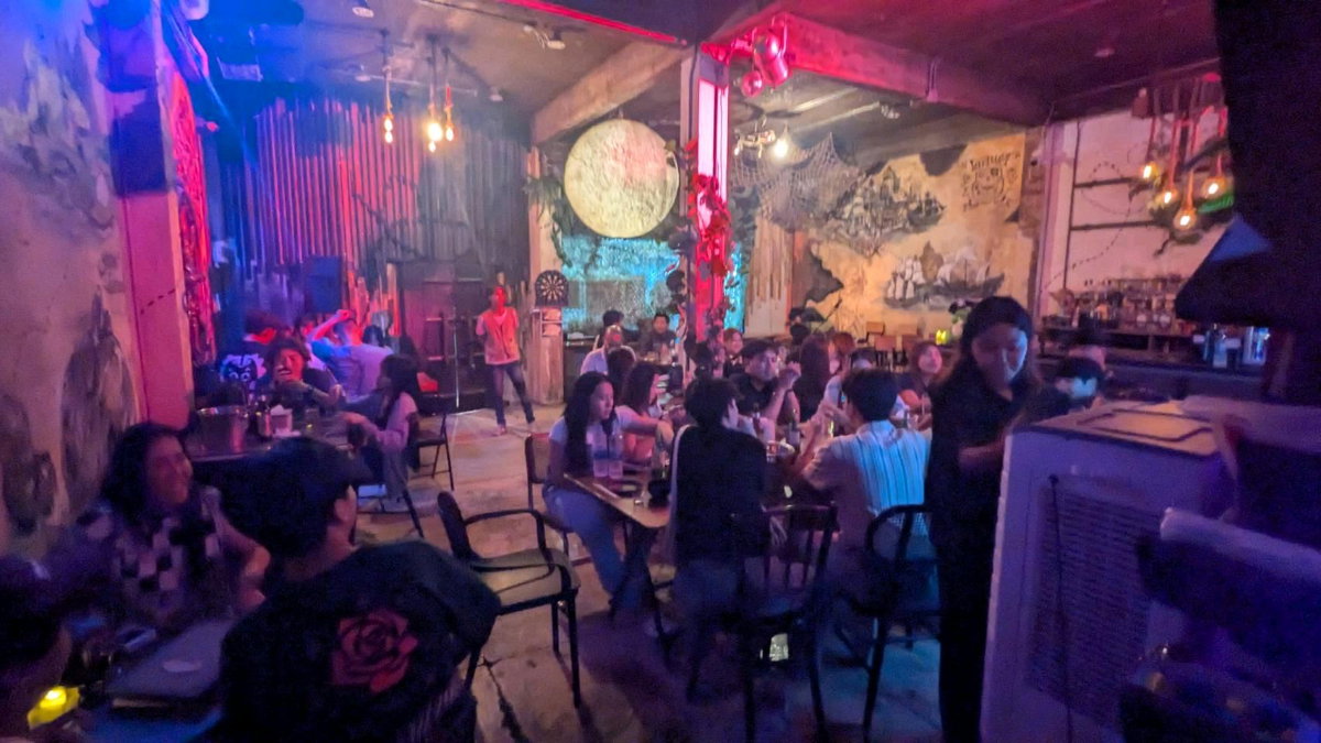 รูป เซ้งกิจการบาร์และร้านอาหาร 2 คูหา 3 ชั้น ทำเลศักยภาพบนถนนบรรทัดทอง พร้อมดำเนินกิจการต่อได้ทันที  - รูปที่ 3/10