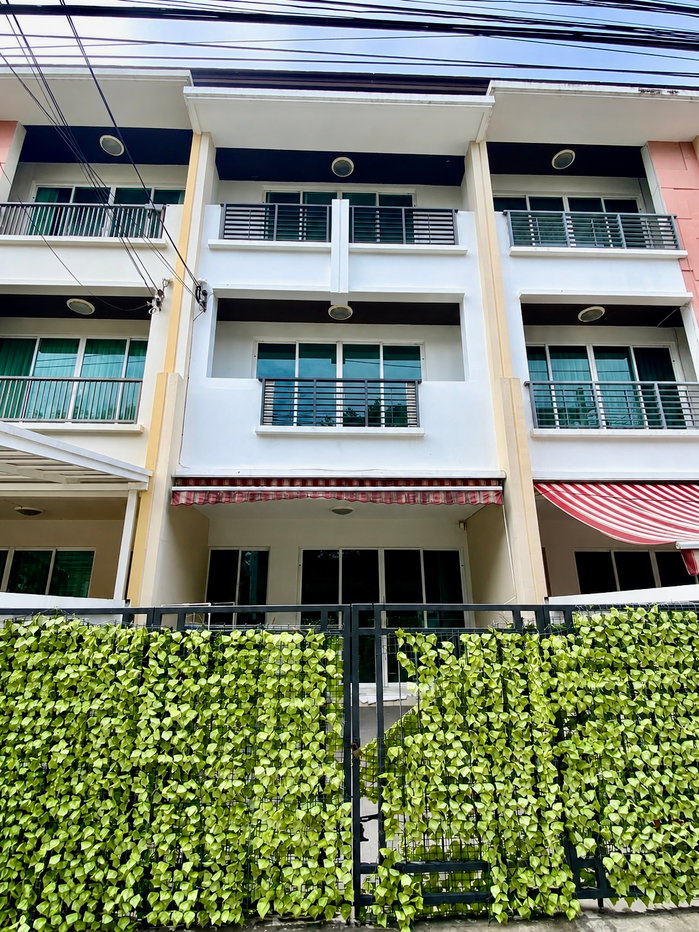 รูป ให้เช่า ทาวน์โฮม บ้านกลางเมือง ลาดพร้าว 71 – นาคนิวาส 34 บ้านพร้อมอยู่ เฟอร์นิเจอร์ครบ ทำเลใจกลางเมือง เดินทางสะดวก เข้าออกได้หลายเส้นทาง - รูปที่ 19/19