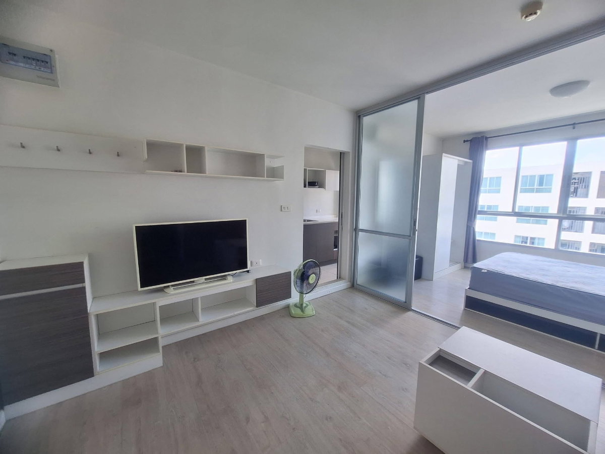 picture D Condo Sign for rent, available immediately. Size: 30 sq.m., 8th floor, Building B. - 16/16