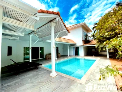 Houses for rent Wiset Road Phuket : 5 Bedroom Villa for rent at Coconut Palm Villa Phuket 1143318