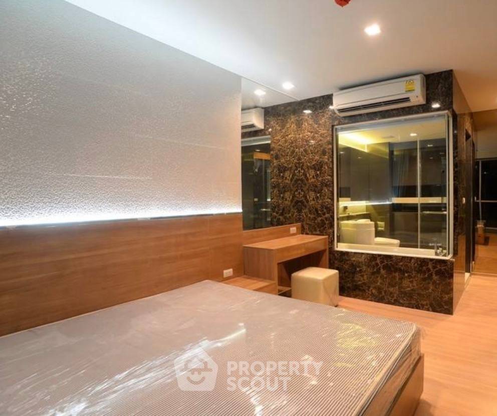 picture 2-BR Condo For Rent, Rhythm Sathorn, 300m to BTS Saphan Taksin (ID 1807853) - 1/5