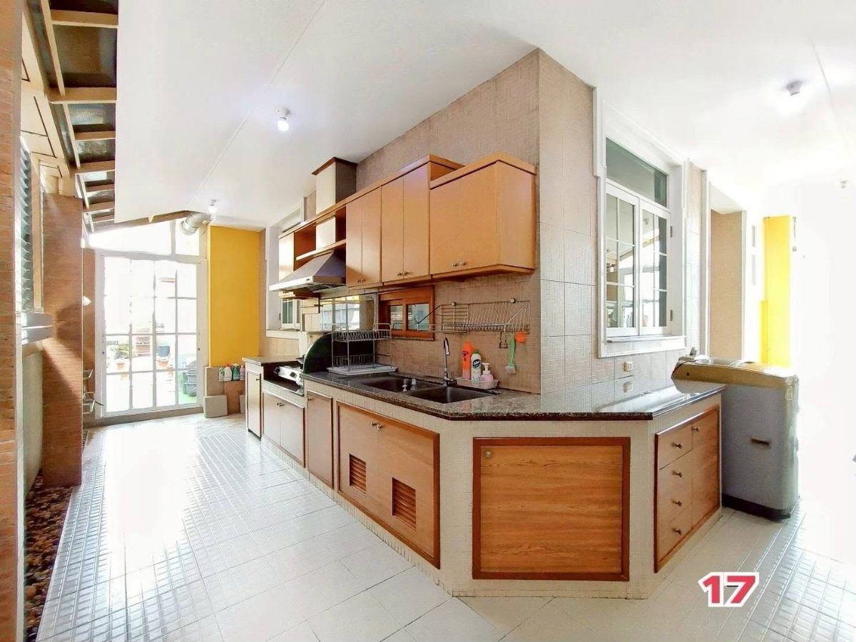 รูป ✅ ขาย บ้านเดี่ยวพร้อมเฟอร์นิเจอร์และเรือนรับรอง Narasiri Sathorn-Wongwaen นาราสิริ สาทร-วงแหวน ✅ โครงการหรูทำเลดีเยี่ยม บ้านสวย มีคุณภาพ - รูปที่ 19/30