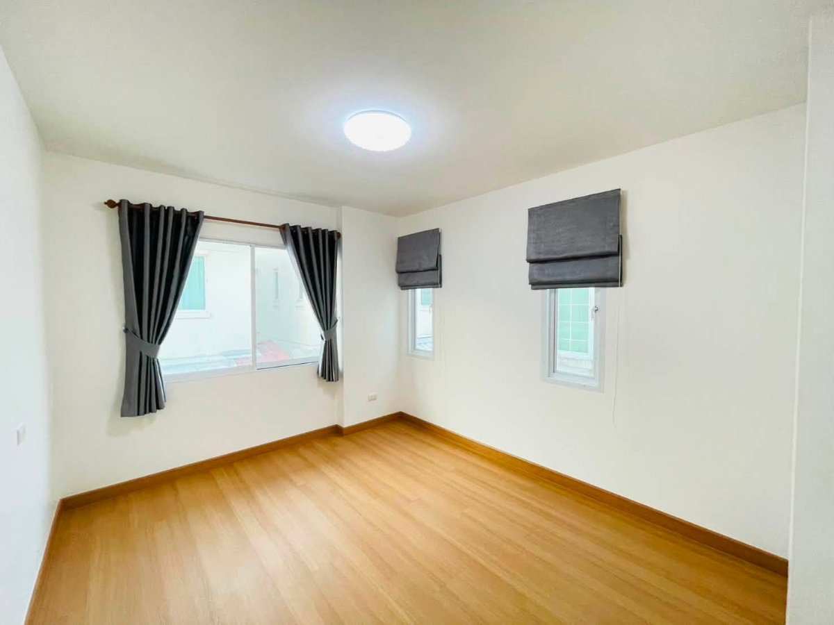 รูป ขายบ้านแฝดรีโนเวทใหม่ ม.เมโทรปาร์ค เขาน้ำซับ ม.เกษตร ศรีราชา - รูปที่ 15/16