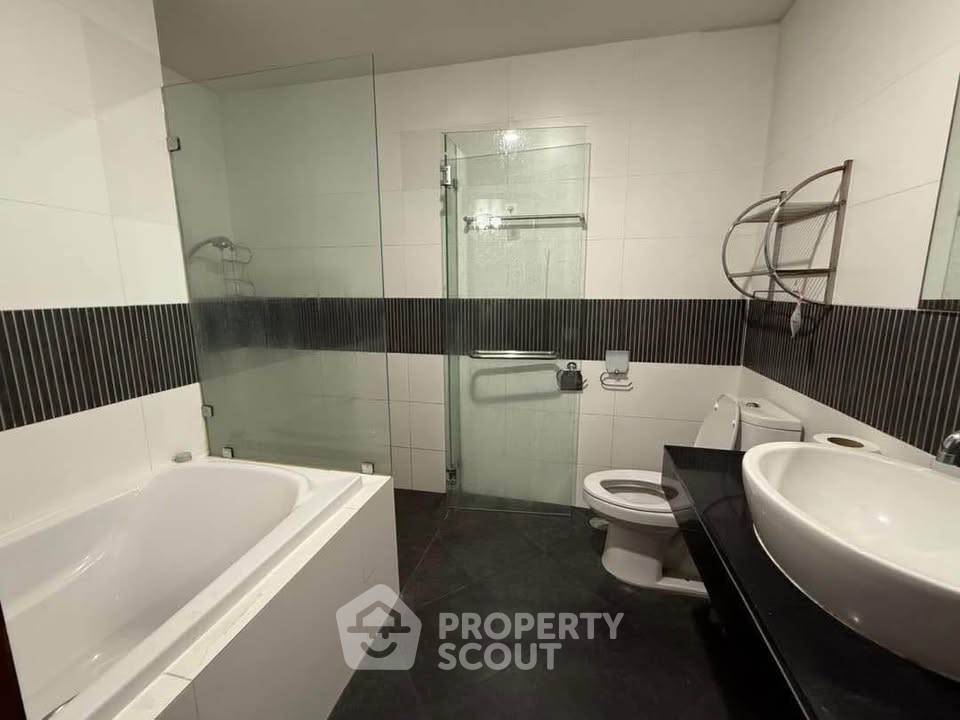 รูป คอนโด 1 ห้องนอน ให้เช่า Urbana Sathorn ใกล้ BTS ศาลาแดง 📍 (ID 1974383) - รูปที่ 4/6
