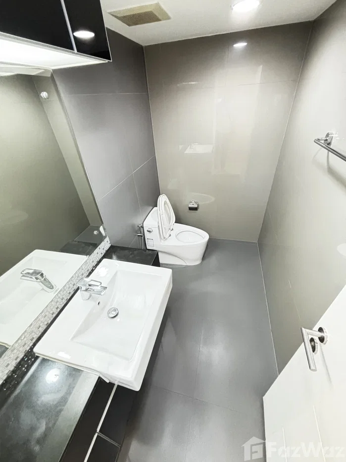 รูป คอนโดให้เช่า 2 ห้องนอน ในโครงการ The Crest Sukhumvit 34 6451230 - รูปที่ 12/31