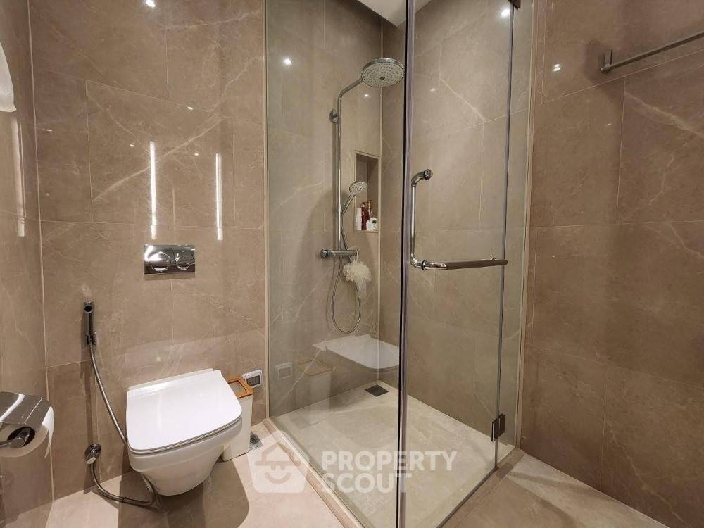 picture 1-BR 61 Sqm Condo At Magnolias Waterfront Residences, BTS Saphan Taksin (ID 1482504) - 11/12