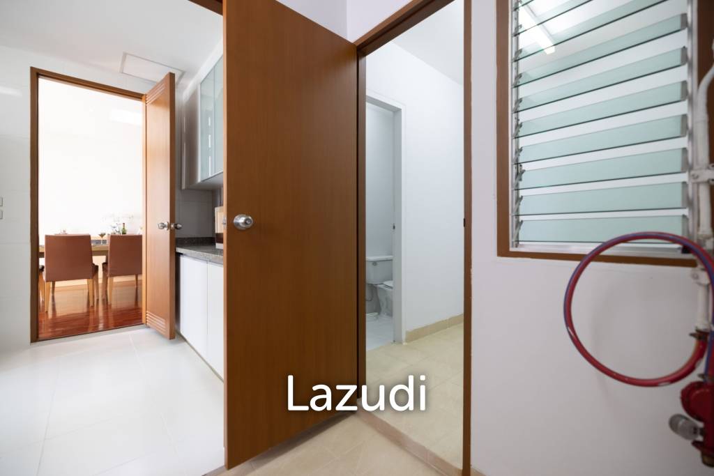 picture 3 Bed 200 Sqm Apartment for Rent - 21/33
