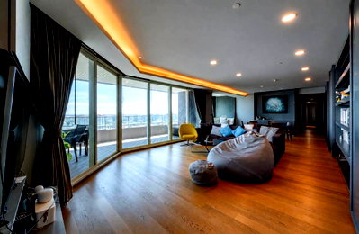 Condos for sale : Exclusive Riverfront Residence for Sale | Watermark Chaophraya River | 283 SQ.M. | 43rd Floor | Panoramic Chaophraya River View**