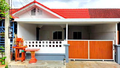 Houses for sale Chiang Mai : Newly Renovated Single-Storey Townhouse for Sale – Move-in Ready