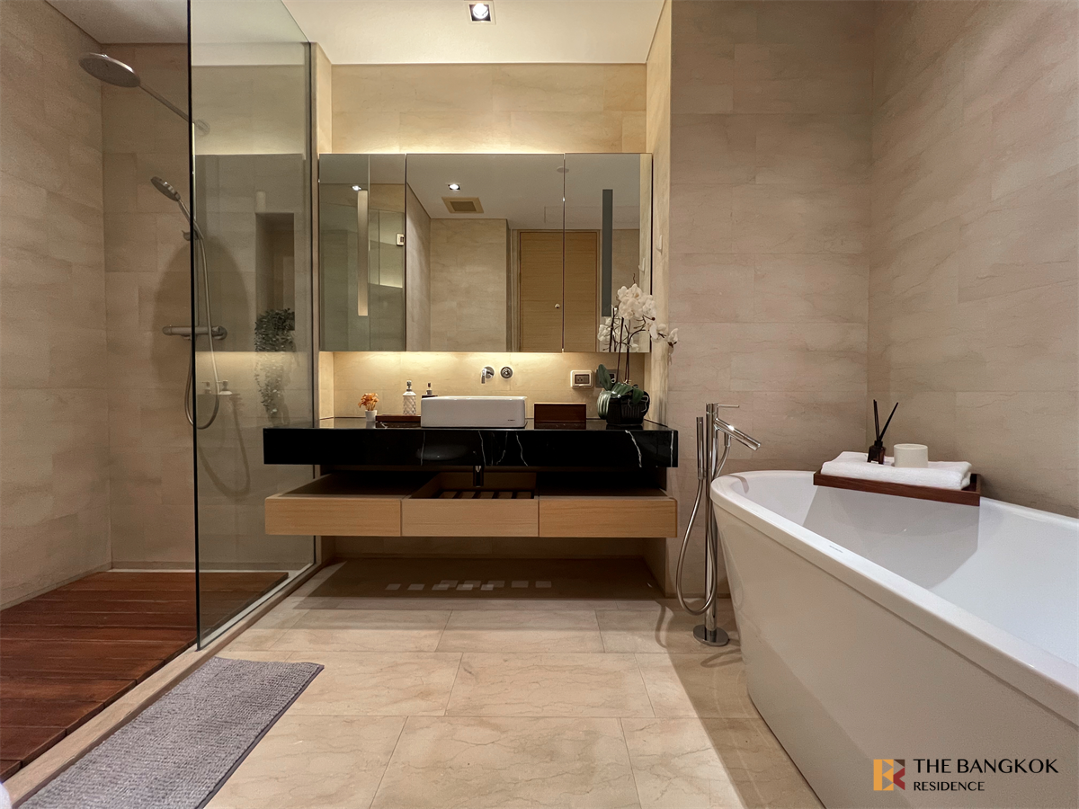 picture Saladaeng residences near MRT Silom Station - 4/10