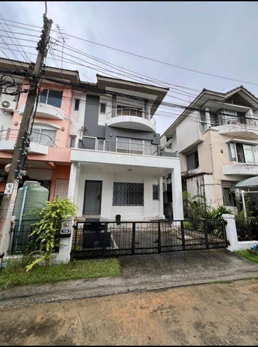 ให้เช่า ทาวน์โฮม 3 ชั้น ติดศูนย์ราชการนนท์ สถานีรถไฟฟ้าสีม่วงและสีชมพู
