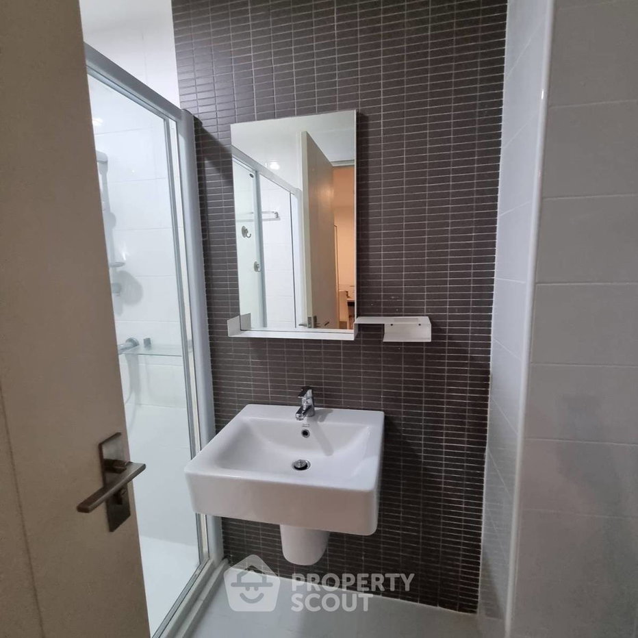 picture 1-BR Condo At The Key Paholyothin, 8th Floor Near BTS Sena Nikhom (ID 618319) - 5/9