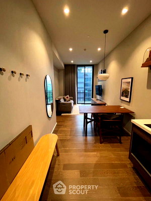 Condos for rent : High-Floor 1-BR 51 Sqm Muniq Langsuan Near BTS Ratchadamri (ID 3054143)