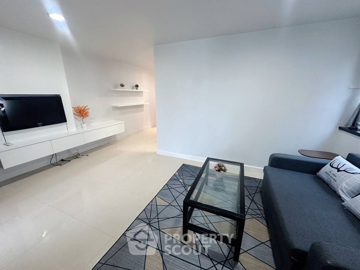 picture 1-BR Condo For Rent, 15 Suite Condominium Near ARL Makkasan (ID 2190597) - 2/9