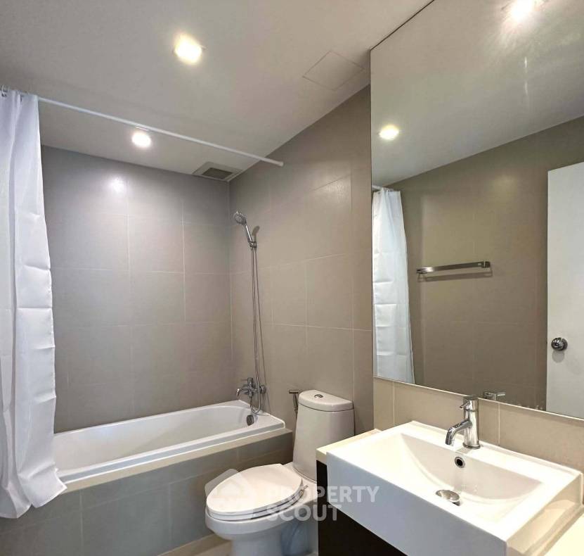 picture 1-BR Noble Remix Condo, 16th-Floor 38 Sqm, 100m to BTS Thong Lor (ID 3051526) - 2/5