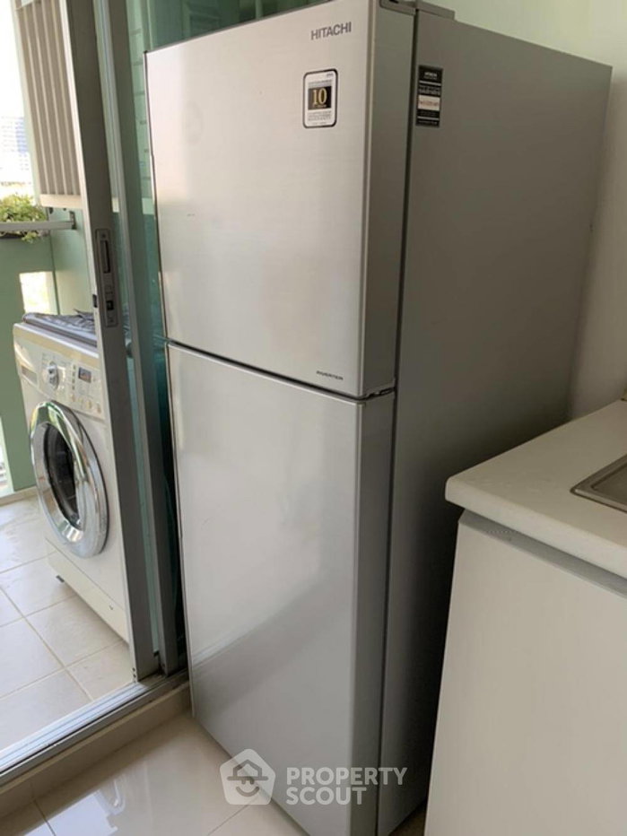 picture 1-BR Condo 37 Sqm, Lumpini Place Rama 9–Ratchada, Near MRT Phra Ram 9 (ID 811923) - 7/10