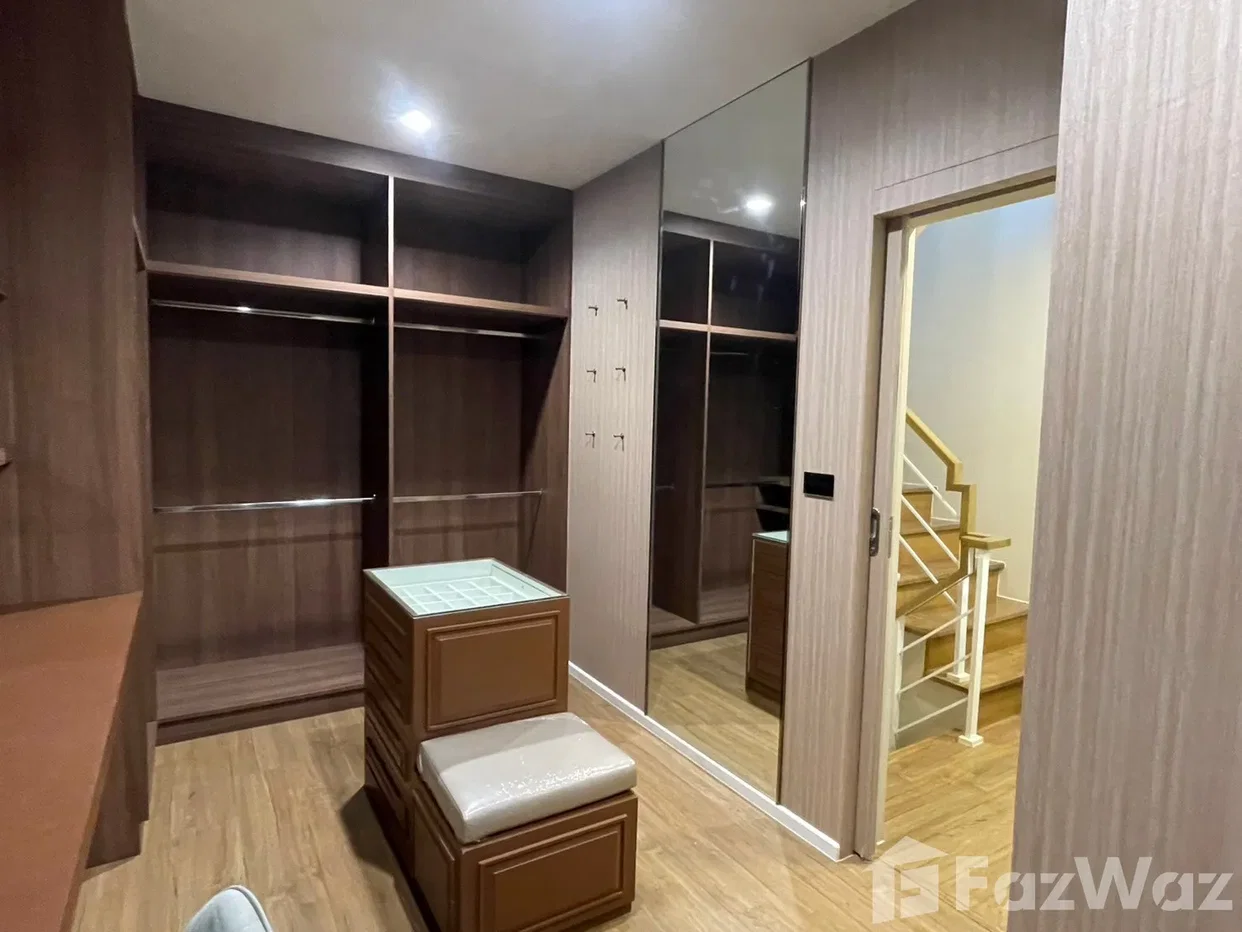 picture 3 Bedroom House for sale at Baan Klang Muang Ramintra 6547061 - 8/17