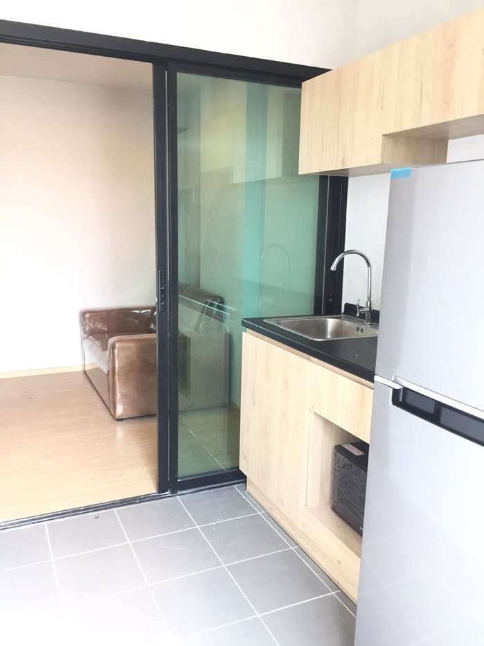 รูป ให้เช่า ดิ เอ็กเซล รัชดา 18 Condo The Excel Ratchada 18 เฟอร์ไฟฟ้าครบ ชั้นสูง มีเครื่องซักผ้า ปูวอลล์เปเปอร์ - รูปที่ 7/12