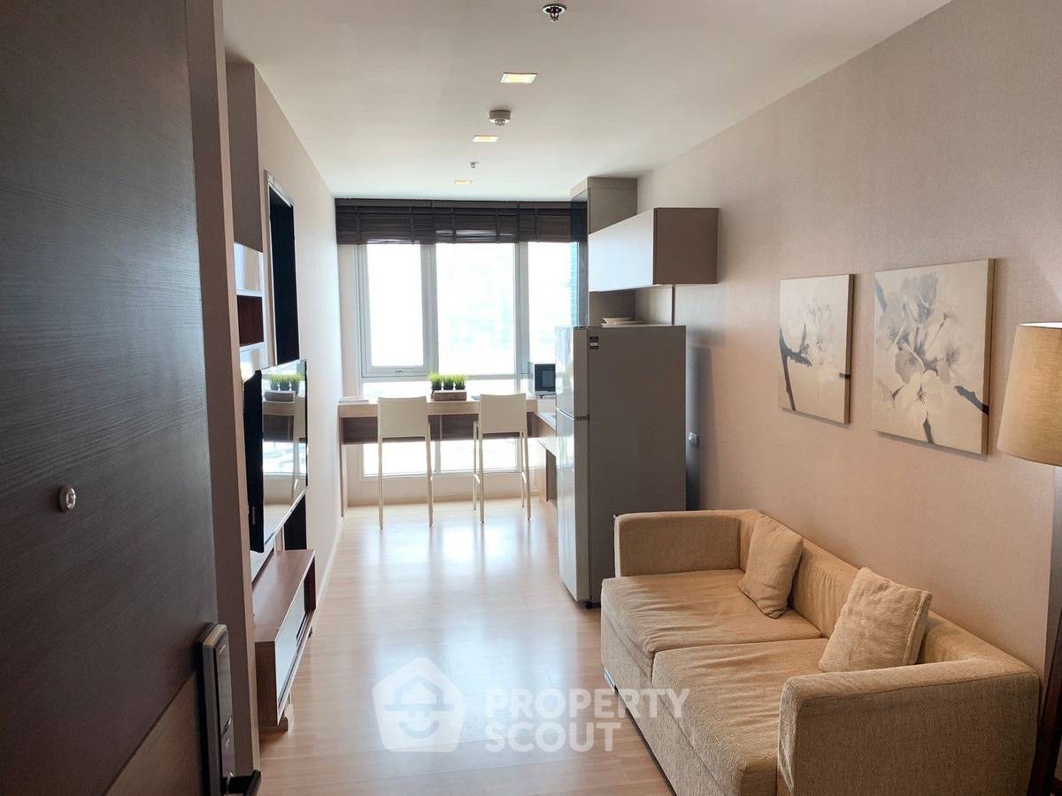 รูป คอนโด 1 ห้องนอน Rhythm Sathorn ชั้น 10 ขนาด 35 ตร.ม. ใกล้ BTS สะพานตากสิน 300 ม. (ID 835016) - รูปที่ 2/13