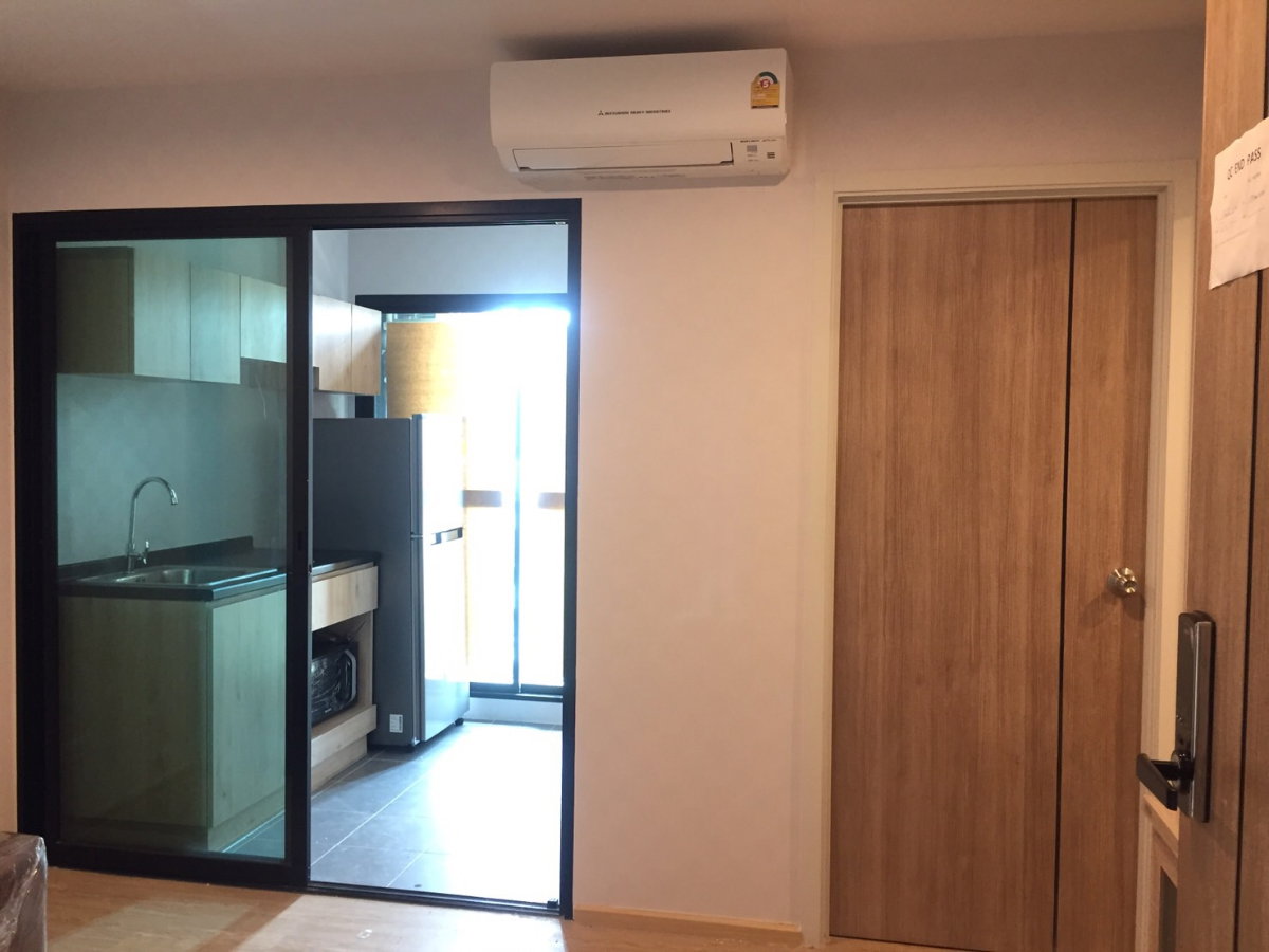 รูป ให้เช่า ดิ เอ็กเซล รัชดา 18 Condo The Excel Ratchada 18 เฟอร์ไฟฟ้าครบ ชั้นสูง มีเครื่องซักผ้า ปูวอลล์เปเปอร์ - รูปที่ 4/12