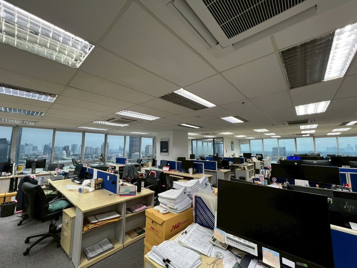 picture For Rent - Office Space Near BTS Phrom Phong - 2/11