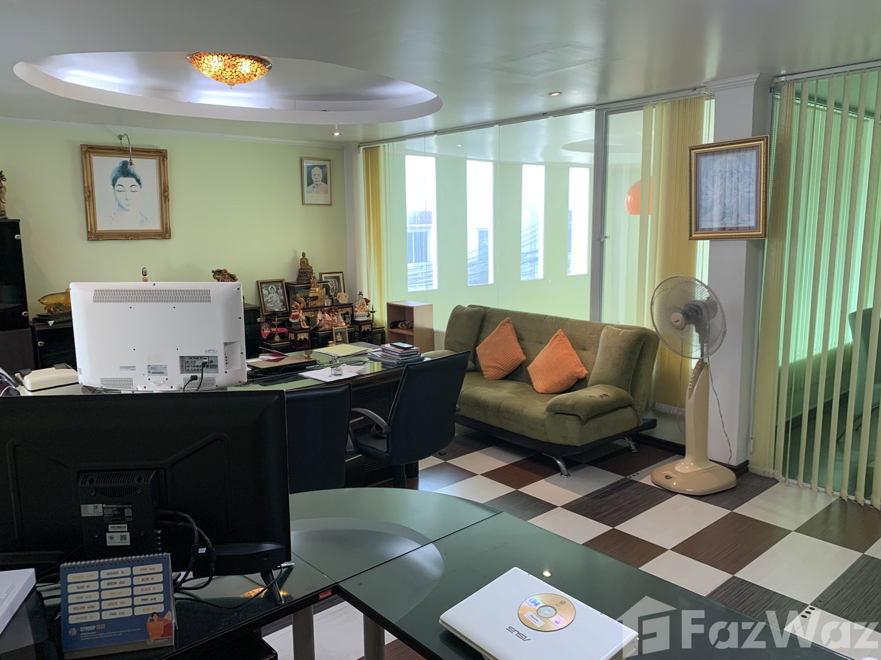 รูป ขายตึกทาวน์เฮาส์เฮาส์ 3 ชั้น ใน หมู่บ้านเงียบสงบ ร่มรื่น 1729240 - รูปที่ 2/18
