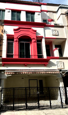 Home office for sale Samut Prakarn : For Sale – Newly Renovated 3-Storey Home Office Near BTS Si La Salle
