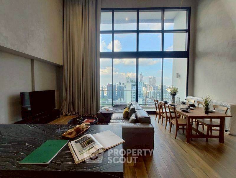 รูป คอนโด 3 ห้องนอน The Lofts Asoke ชั้นสูง 40+ พื้นที่ 129.92 ตร.ม. ใกล้ MRT เพชรบุรี 300 ม. (ID 2534745) - รูปที่ 1/14