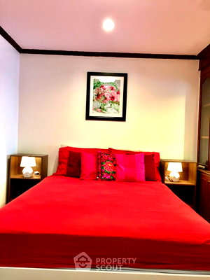 Condos for rent : 19th-Floor 1-BR 40 Sqm Sukhumvit Suite Near BTS Nana (300m) (ID 1792657)