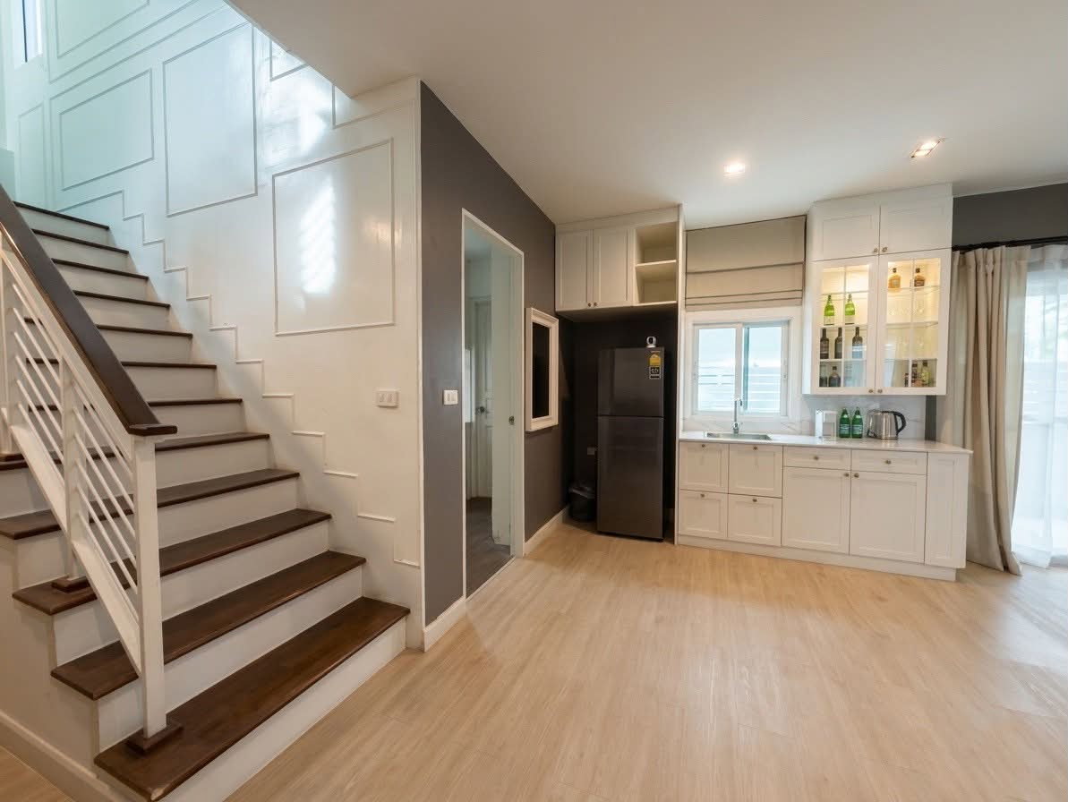 picture Corner Plot Single House with Detached 2-Story Business Office - 23/31