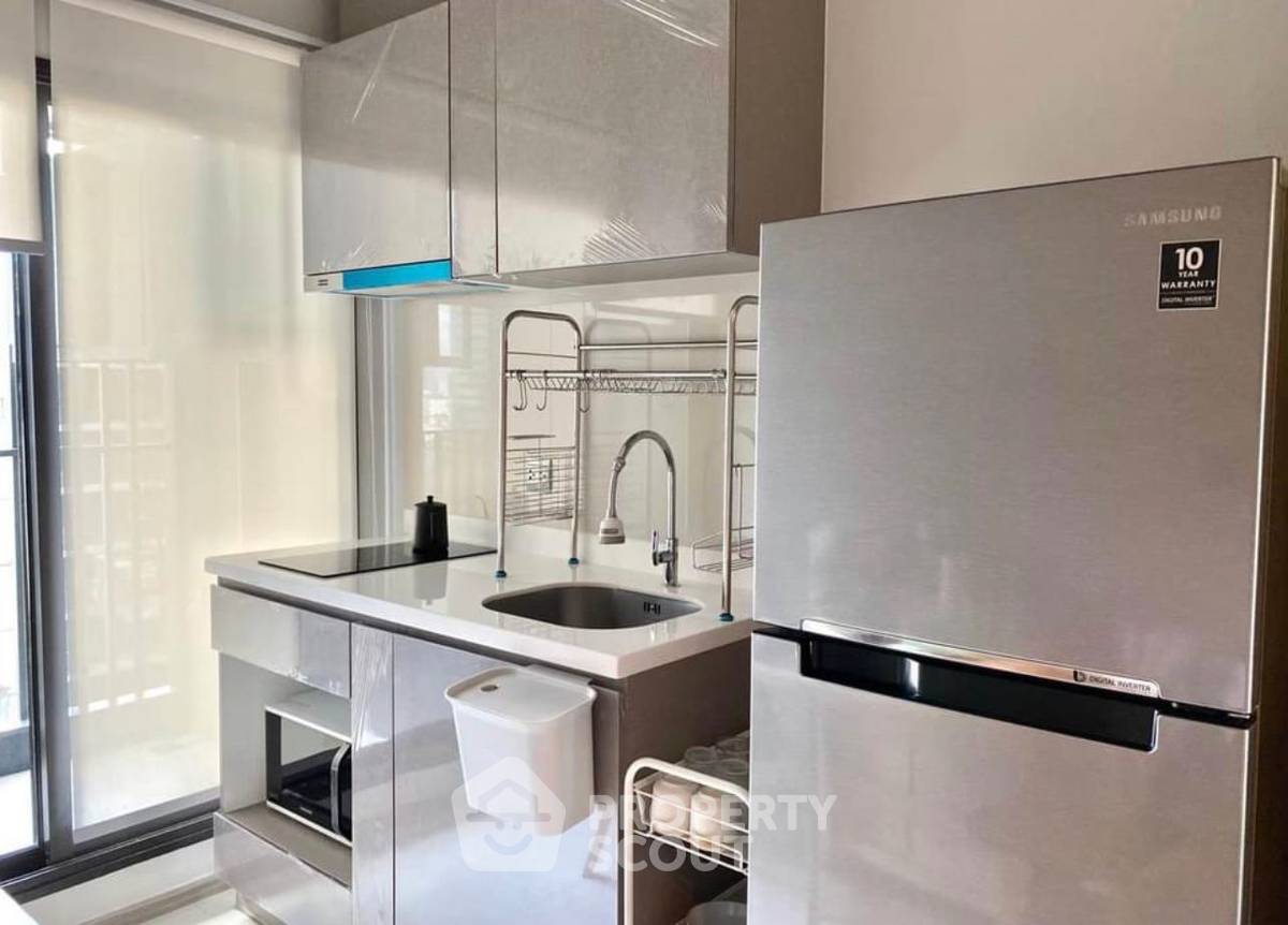 picture 1-BR 32 Sqm, 18th-Floor Condo At Life Asoke - Rama 9, MRT Phra Ram 9 300m (ID 1411200) - 3/6