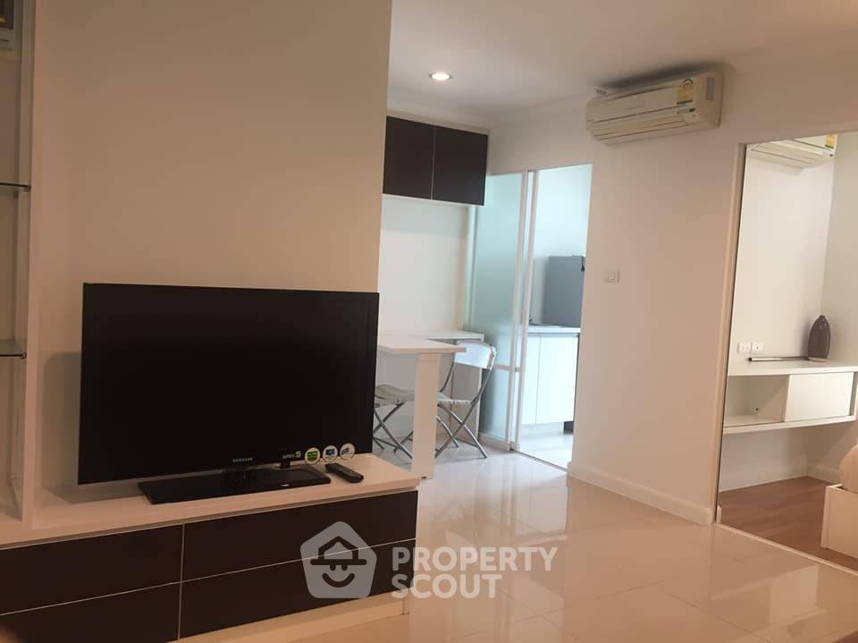 picture High-Floor 1-BR 37 Sqm Lumpini Place Rama 9–Ratchada, MRT Phra Ram 9 (ID 375950) - 2/8