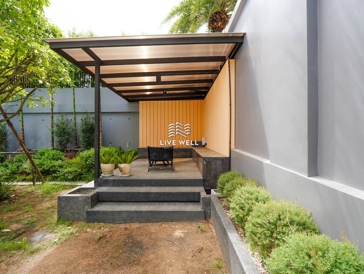 รูป For Sale Luxury Pool Villa Pattaya just 10 minutes to Jomtien Beach - รูปที่ 32/36