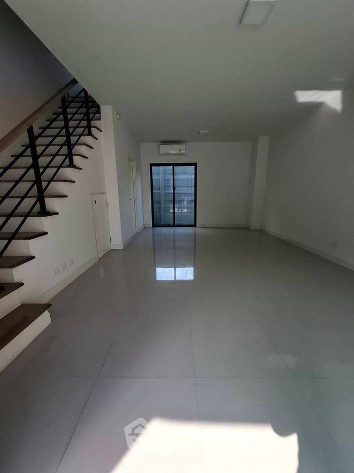 รูป ทาวน์โฮม 3 ห้องนอน ขาย โครงการบ้านกลางเมือง สุขุมวิท อ่อนนุช ใกล้พรเวศ (ID 3059129) - รูปที่ 1/8
