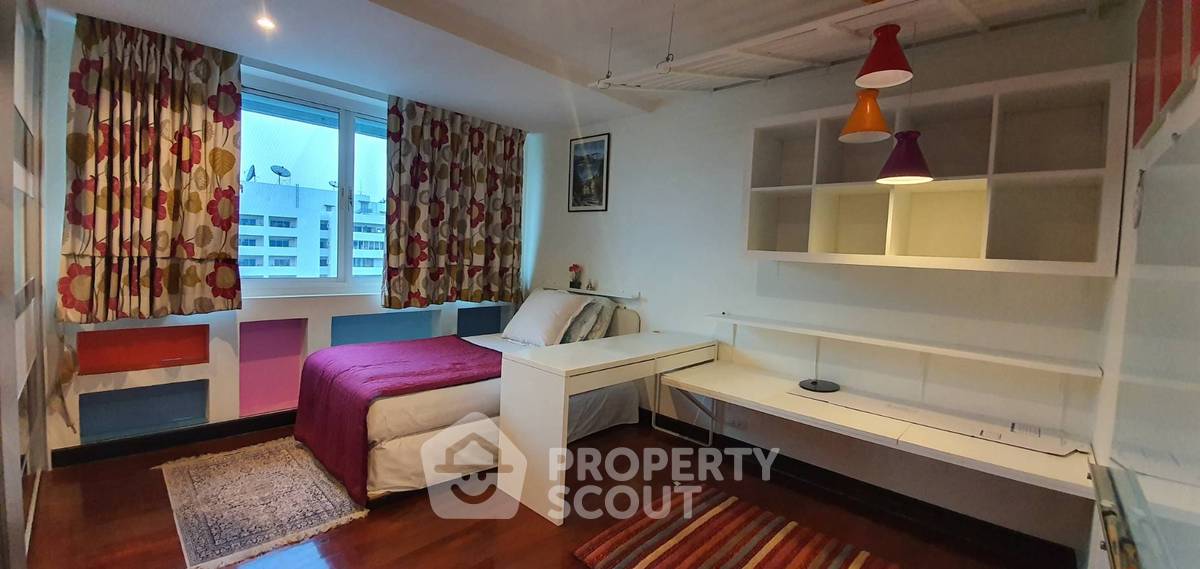 picture High-Floor 2-BR 250 Sqm DS Tower 1 near BTS Phrom Phong (ID 512164) - 15/18
