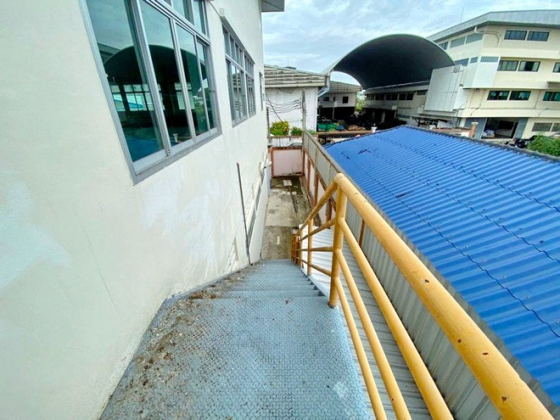 รูป โรงงาน 2ไร่ 1งาน 60ตรว. โกดังพร้อมสำนักงาน 3 ชั้น พื้นที่สีม่วง รง.4 ได้ 27น้ำ ใกล้ตลาดมารวย สุขสวัสดิ์ 700 ม. ทำเลศักยภาพสุขสวัสดิ์ 74-80 - รูปที่ 4/8