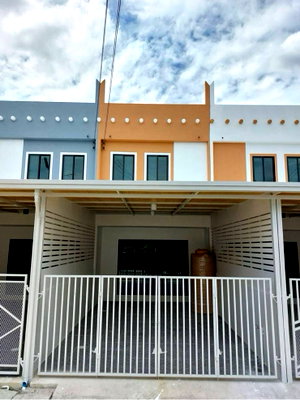 Townhouses for sale Thanyaburi Pathumthani : Townhouse for Sale  in Khlong 2, Thanyaburi.