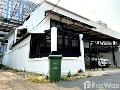 Houses for sale Bangkok : 3 Bedroom House for sale in Chatuchak, Bangkok  6548727