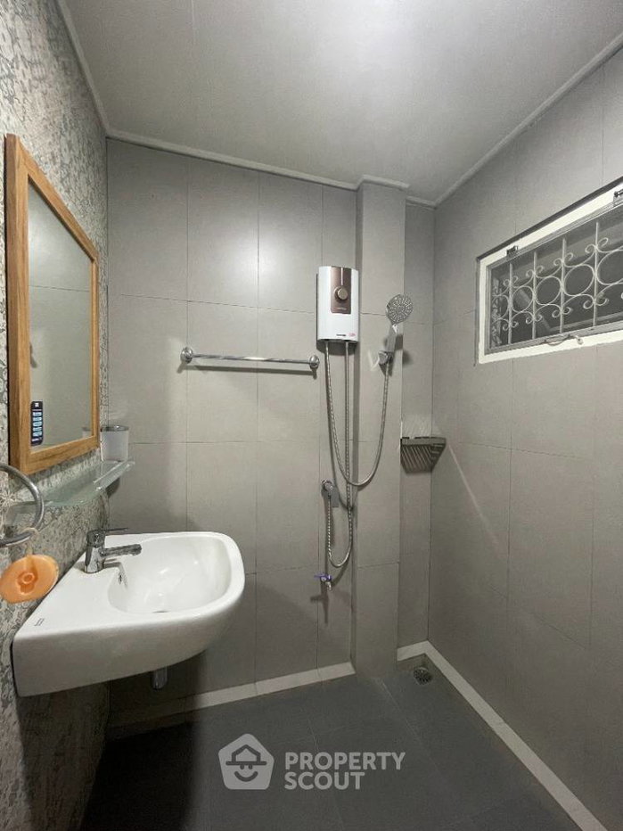 picture Pet-Friendly 3-Bed House For Rent Near Chiang Mai University (ID 1083376) - 11/14