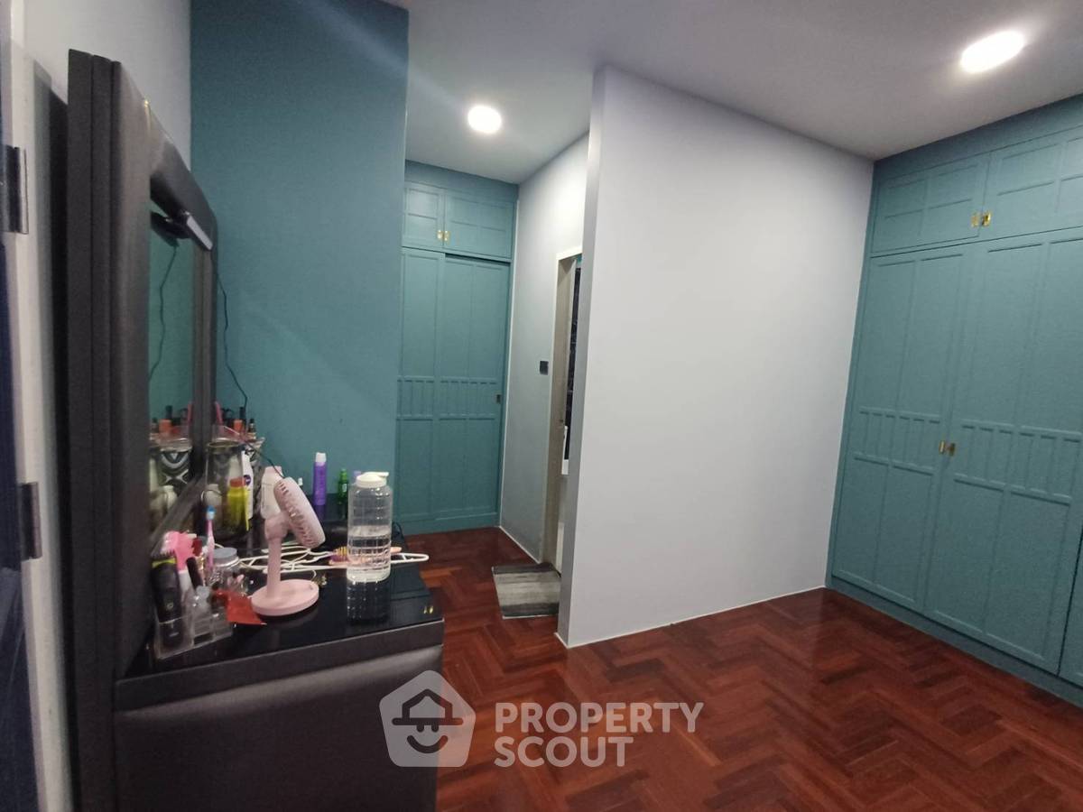 รูป บ้าน 4 ห้องนอน ให้เช่า ที่พักได้เลี้ยงสัตว์ โครงการ ธันทอง ดอกไม้ พรเวศ (ID 1338264) - รูปที่ 20/27