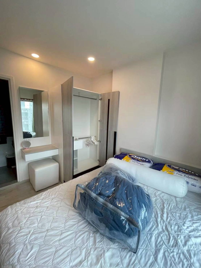 รูป ให้เช่า Escent ville condo เอสเซ็นท์ วิลล์ ติดเซ็นทรัลเฟส วิวสระว่ายน้ำ และสวน - รูปที่ 2/11