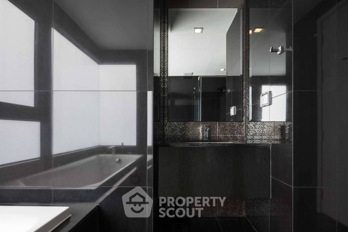 รูป ราคาดี 2 ห้องนอน 80 ตร.ม. คอนโด Rhythm Sukhumvit 36-38 ห่าง BTS ทองหล่อ 300 ม. (ID 3057400) - รูปที่ 16/17