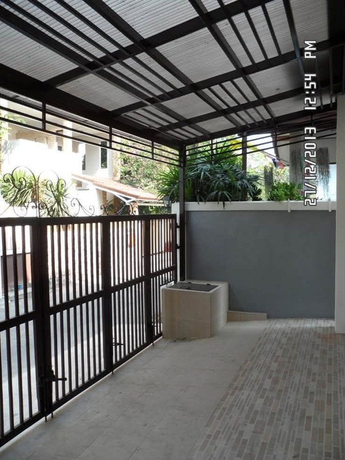รูป ให้เช่า บ้านทาวน์เฮาส์ 3 ชั้น ในซอย รัชดา 32 หรือ ลาดพร้าว 41  บ้าน 3 ชั้น 4ห้องนอน 3ห้องน้ำ 5แอร์ 2ที่จอดรถในบ้าน บ้านเปล่า - รูปที่ 4/11
