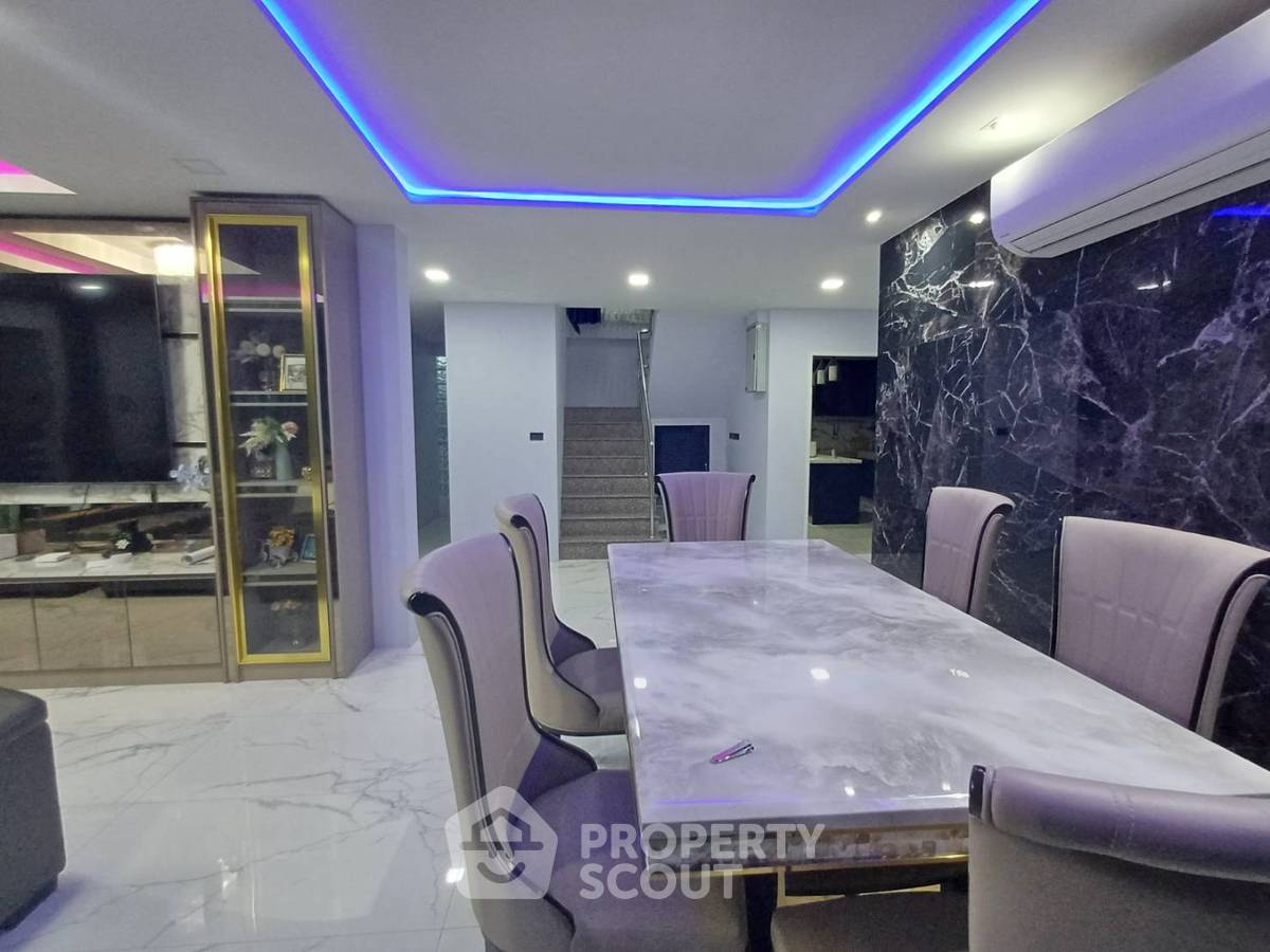 รูป บ้าน 4 ห้องนอน ให้เช่า ที่พักได้เลี้ยงสัตว์ โครงการ ธันทอง ดอกไม้ พรเวศ (ID 1338264) - รูปที่ 7/27
