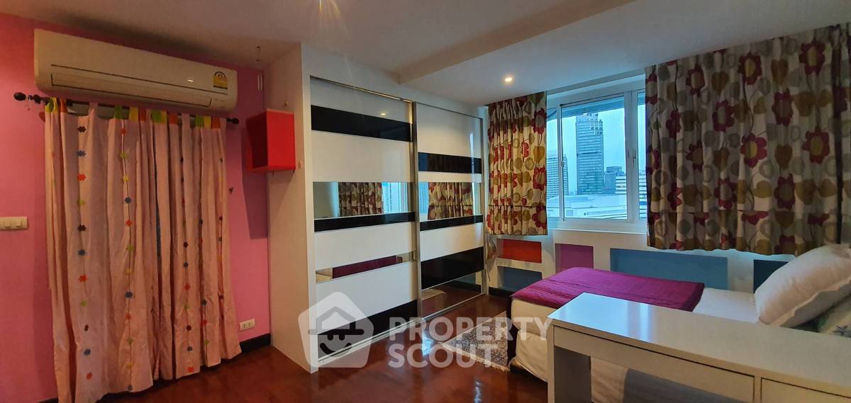 picture High-Floor 2-BR 250 Sqm DS Tower 1 near BTS Phrom Phong (ID 512164) - 16/18